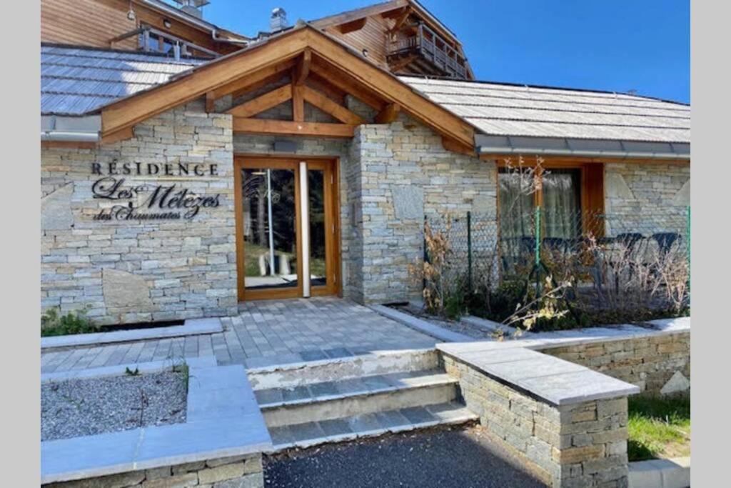 Appartement de charme dans résidence avec piscine La Joue du Loup Saint-Étienne-en-Dévoluy Exterior foto